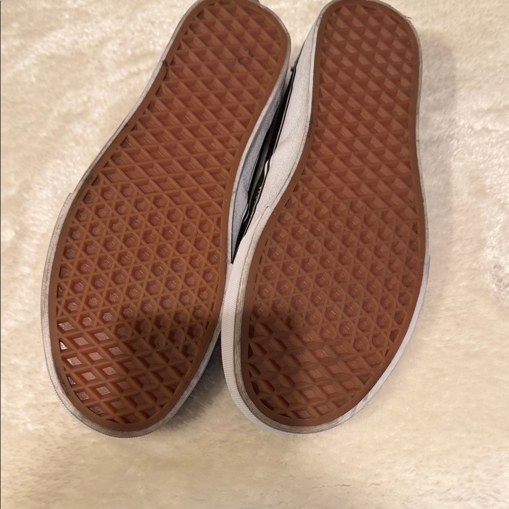 Vans Monochrome Slip-On Shoes - Picture 4 of 6